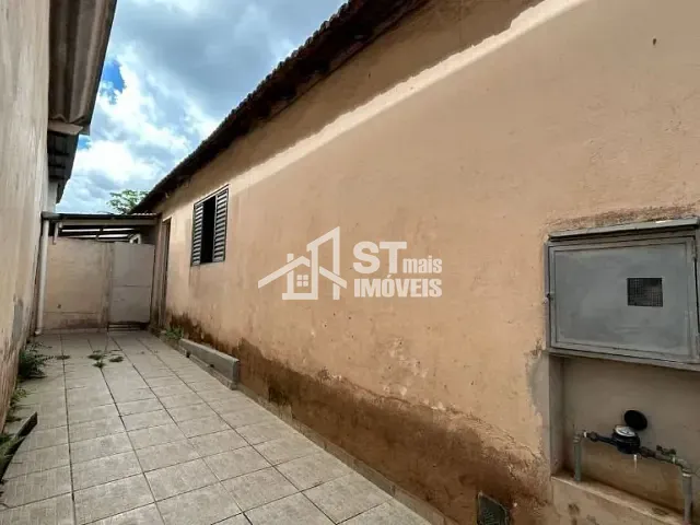 Casa com 163m² 2 quartos e 1 banheiro, à venda, no bairro Centro em Andradas