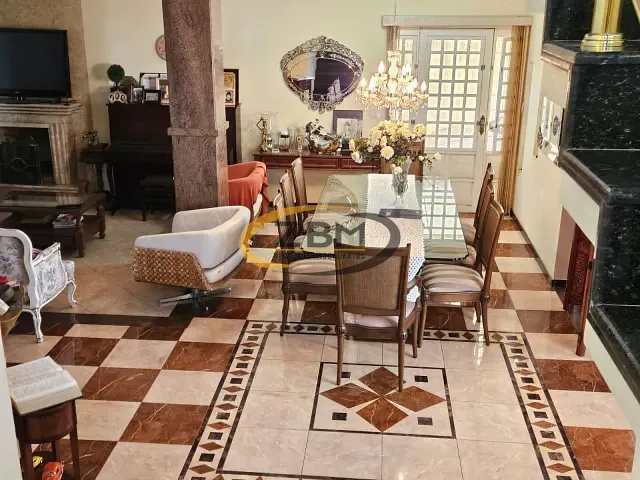 Casa com 500m² 4 quartos e 6 banheiros, à venda, no bairro Mediterrâneo em Londrina