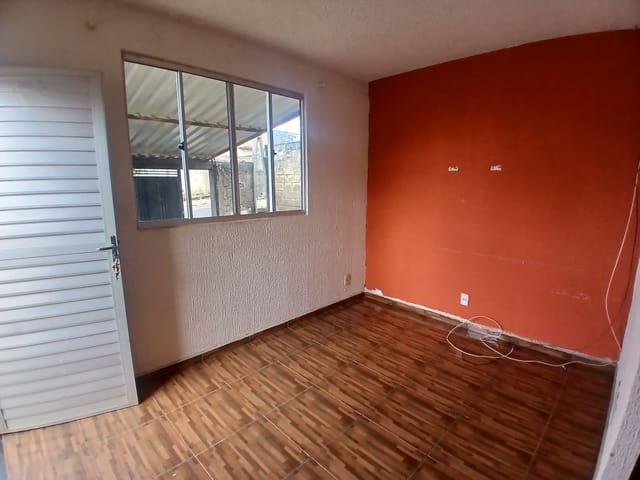 Casa 1 quarto e 1 banheiro, à venda, no bairro Parque dos Resedás em São João da Boa Vista