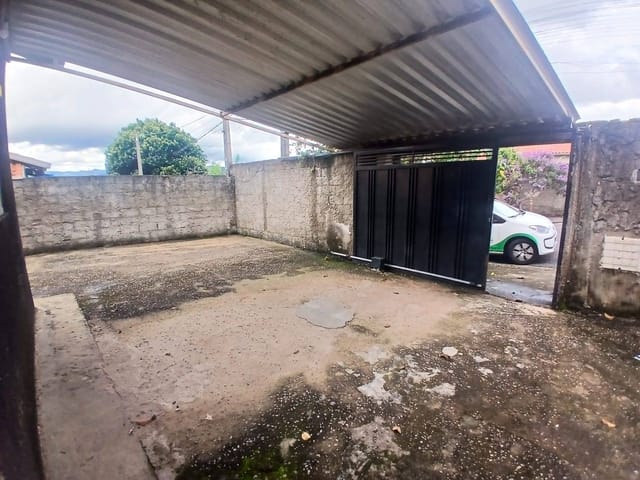 Casa 1 quarto e 1 banheiro, à venda, no bairro Parque dos Resedás em São João da Boa Vista
