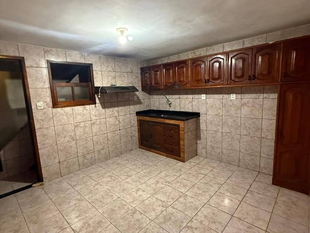 Casa 2 quartos e 3 banheiros, à venda, no bairro Parque Aeroporto em Macaé