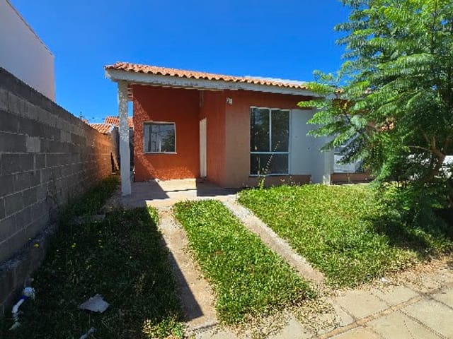 Casa com 58m² 2 quartos e 12 banheiros, à venda, no bairro Cará-cará em Ponta Grossa