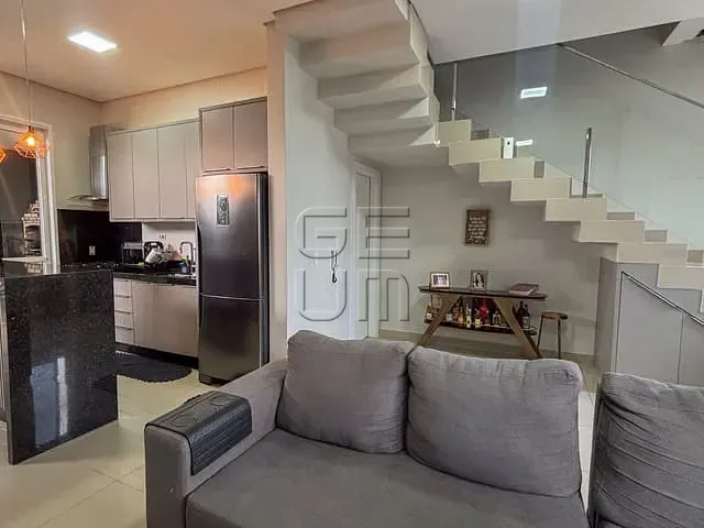Casa com 112m² 3 quartos e 3 banheiros, à venda, no bairro Industrial em Londrina