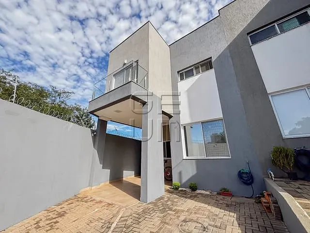 Casa com 112m² 3 quartos e 3 banheiros, à venda, no bairro Industrial em Londrina