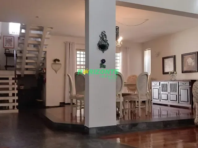 Casa com 450m² 4 quartos e 1 banheiro, à venda, no bairro Jardim Alvorada em São José dos Campos