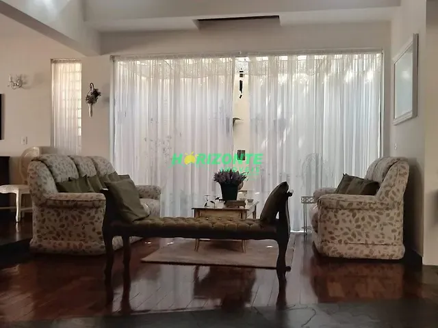 Casa com 450m² 4 quartos e 1 banheiro, à venda, no bairro Jardim Alvorada em São José dos Campos