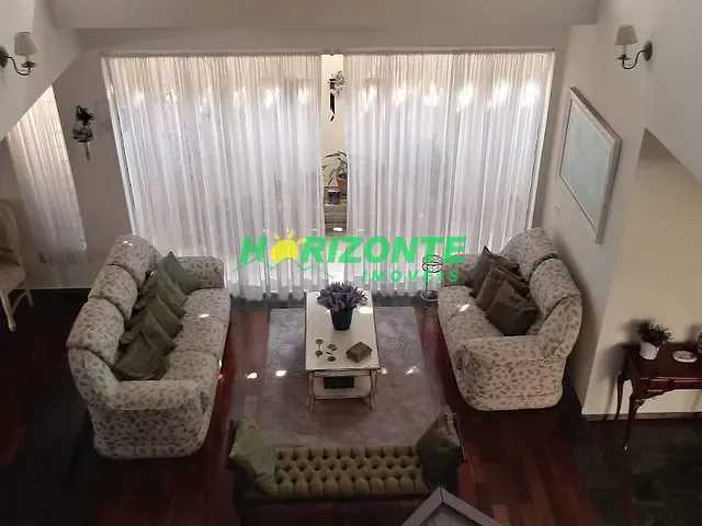 Casa com 450m² 4 quartos e 1 banheiro, à venda, no bairro Jardim Alvorada em São José dos Campos