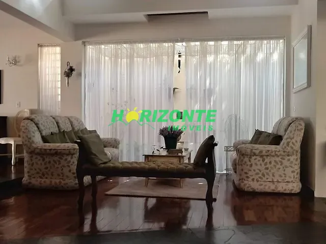 Casa com 450m² 4 quartos e 1 banheiro, à venda, no bairro Jardim Alvorada em São José dos Campos