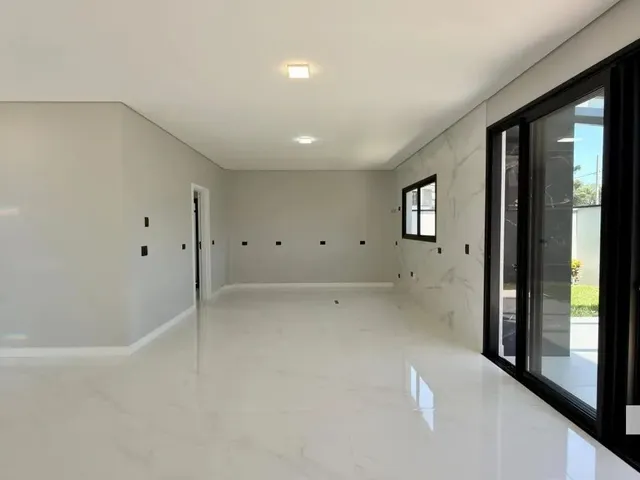 Casa 3 quartos e 6 banheiros, à venda, no bairro Aviação em São José Dos Pinhais