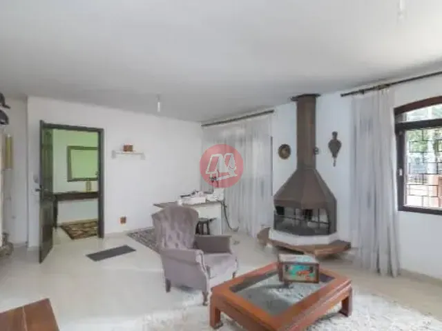 Casa 3 quartos e 2 banheiros, à venda, no bairro São João em Porto Alegre
