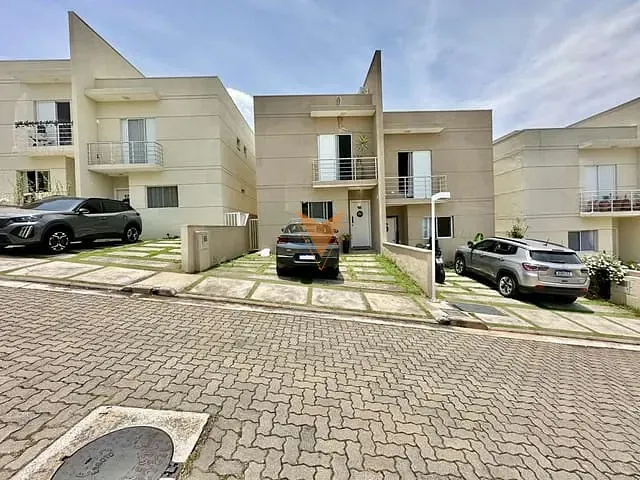 Casa 3 quartos e 2 banheiros, à venda, no bairro Granja Viana em Cotia