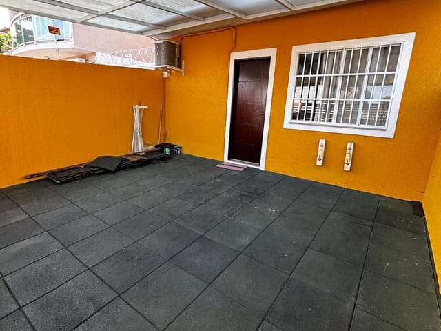 Casa 3 quartos e 3 banheiros, à venda, no bairro Extensão do Bosque em Rio das Ostras