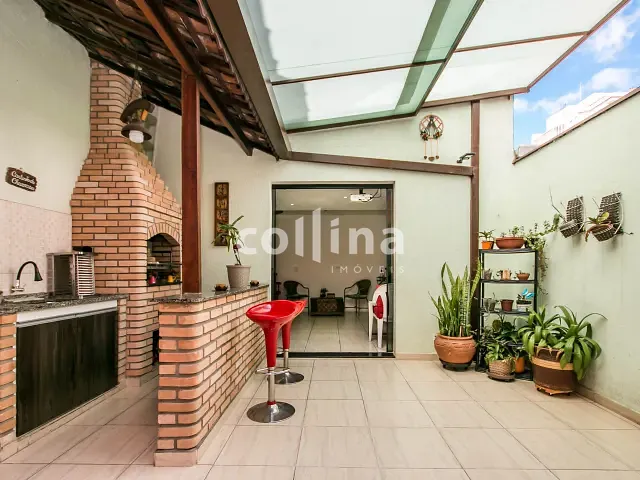 Casa com 216m² 3 quartos e 3 banheiros, à venda, no bairro Cidade das Flores em Osasco