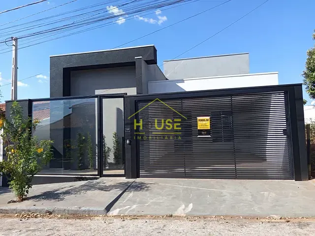 Casa com 250m² 3 quartos e 3 banheiros, à venda, no bairro Residencial Mário Benez em Fernandópolis