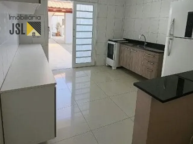 Casa com 175m² 2 quartos e 2 banheiros, à venda, no bairro Parque Residencial Santo André em Caçapava