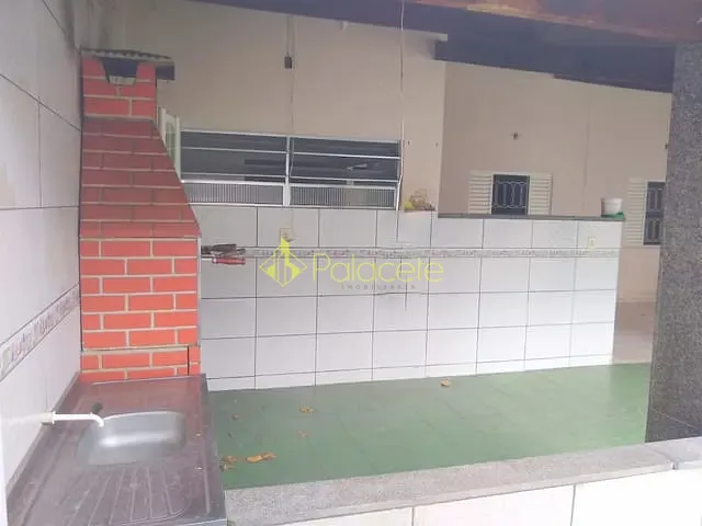 Casa com 266m² 2 quartos e 3 banheiros, à venda, no bairro Jardim Primavera em Roseira