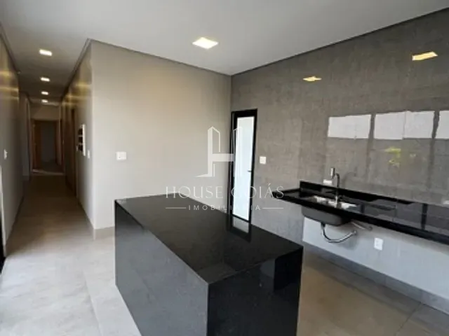 Casa com 360m² 4 quartos e 5 banheiros, à venda, no bairro Terras Alpha Residencial 1 em Senador Canedo