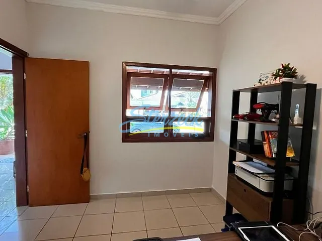 Casa com 360m² 3 quartos e 4 banheiros, à venda ou para alugar, no bairro Santa Rosa em Vinhedo