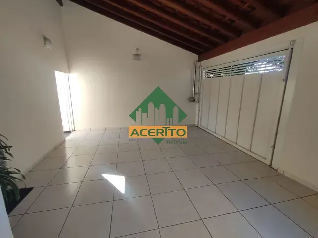 Casa com 215m² 3 quartos e 3 banheiros, à venda, no bairro Monte Carlo em Araçatuba