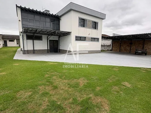 Casa com 1000m², à venda ou para alugar, no bairro Vila Paulista em Taubaté