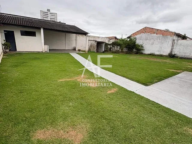 Casa com 1000m², à venda ou para alugar, no bairro Vila Paulista em Taubaté