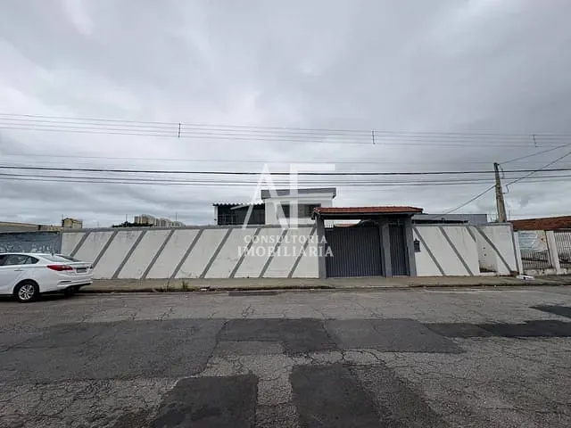 Casa com 1000m², à venda ou para alugar, no bairro Vila Paulista em Taubaté