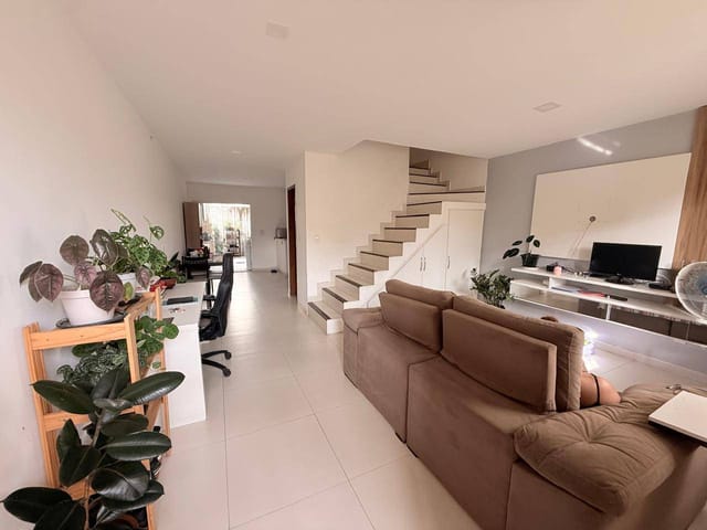 Casa com 113m² 3 quartos e 3 banheiros, à venda, no bairro Verde Mares em Macaé