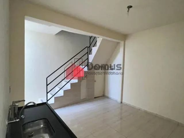Casa à venda, no bairro Conjunto Residencial Araretama em Pindamonhangaba