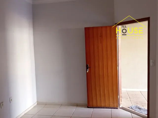 Casa 2 quartos e 1 banheiro, à venda, no bairro Parque Universitário em Fernandópolis