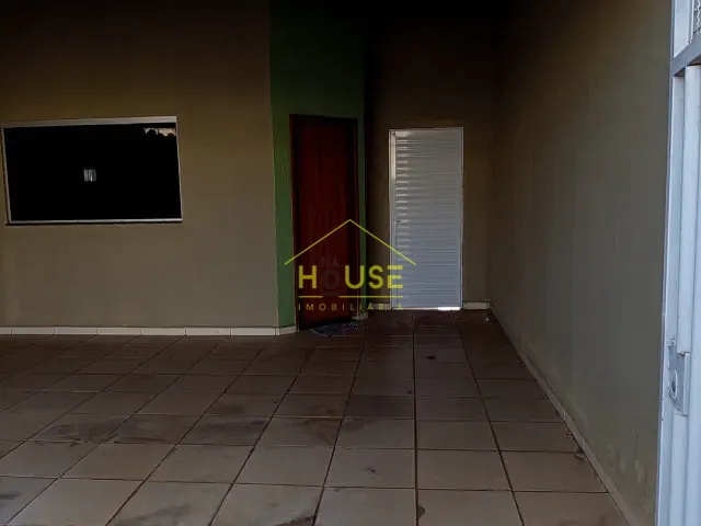 Casa 2 quartos e 1 banheiro, à venda ou para alugar, no bairro Parque Universitário em Fernandópolis