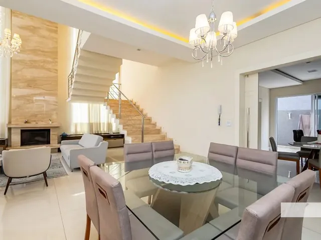 Casa 3 quartos e 8 banheiros, à venda, no bairro Umbará em Curitiba