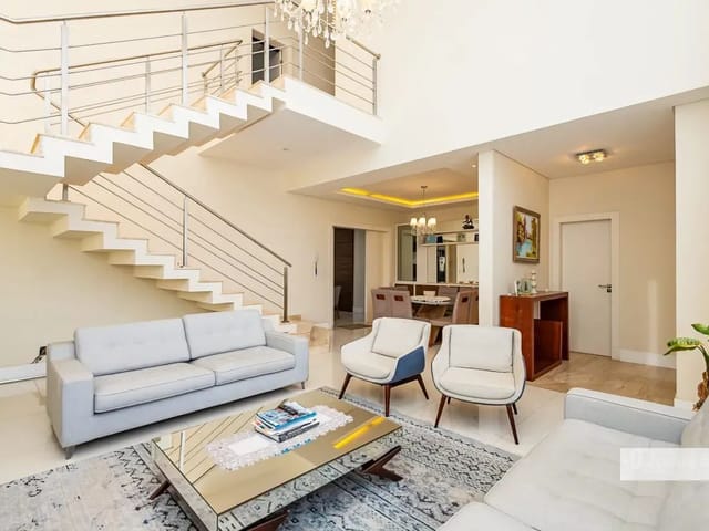 Casa 3 quartos e 8 banheiros, à venda, no bairro Umbará em Curitiba