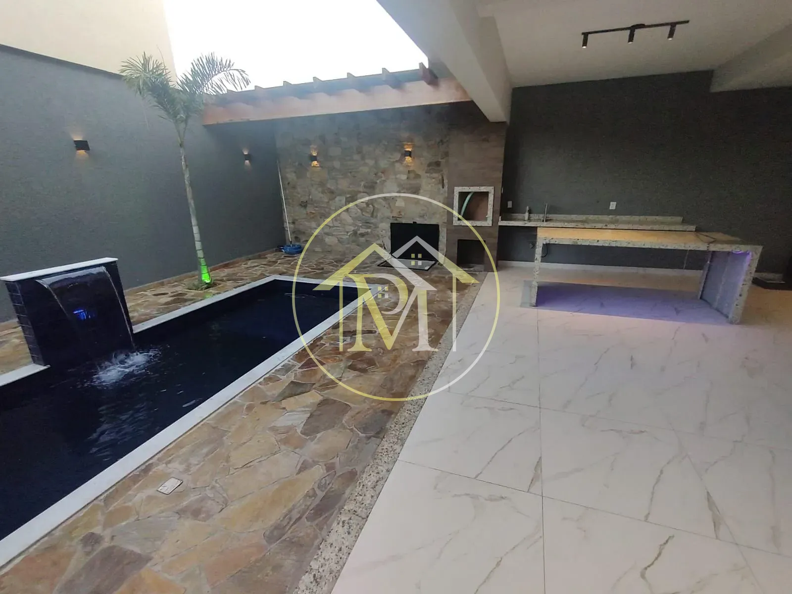 Casa, 3 quartos, 218 m² - Foto 6