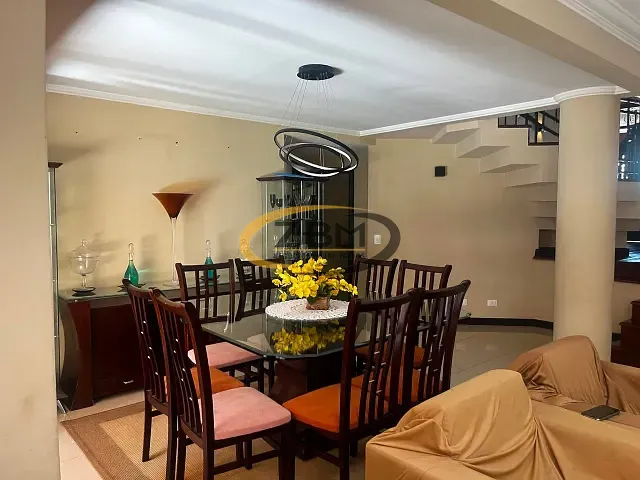 Casa com 612m² 4 quartos e 5 banheiros, à venda, no bairro Tucanos em Londrina