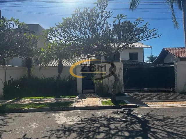 Casa com 612m² 4 quartos e 5 banheiros, à venda, no bairro Tucanos em Londrina