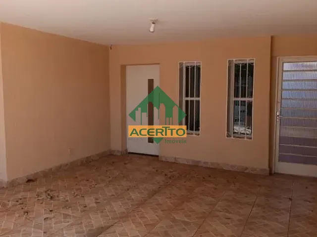 Casa com 300m² 3 quartos e 3 banheiros, para alugar, no bairro Vila Mendonça em Araçatuba