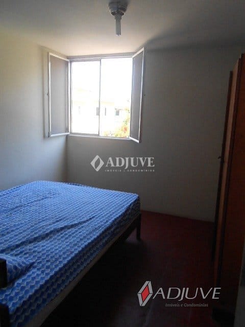 Casa à venda com 2 quartos, 60m² - Foto 3