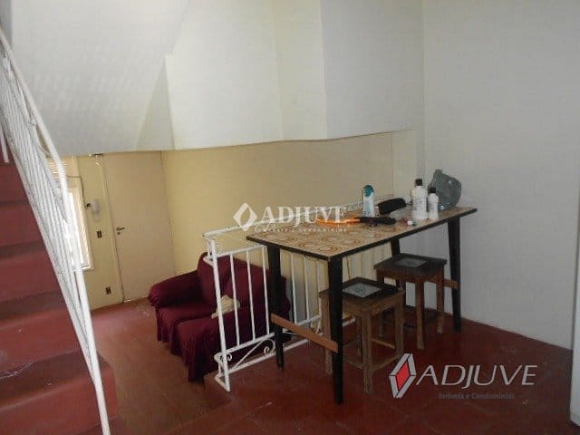 Casa à venda com 2 quartos, 60m² - Foto 13