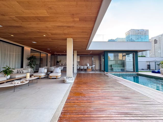 Casa 6 quartos e 8 banheiros, à venda, no bairro Barra da Tijuca em Rio de Janeiro