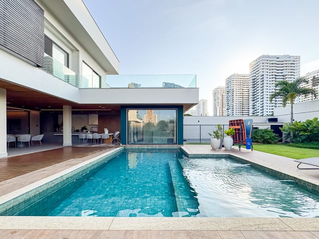 Casa 6 quartos e 8 banheiros, à venda, no bairro Barra da Tijuca em Rio de Janeiro
