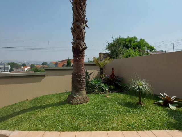 Casa com 310m² 3 quartos e 5 banheiros, à venda, no bairro Estrela em Ponta Grossa