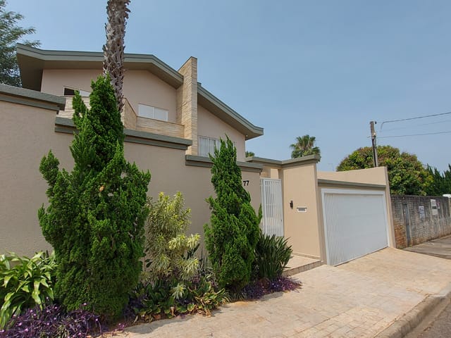 Casa com 310m² 3 quartos e 5 banheiros, à venda, no bairro Estrela em Ponta Grossa