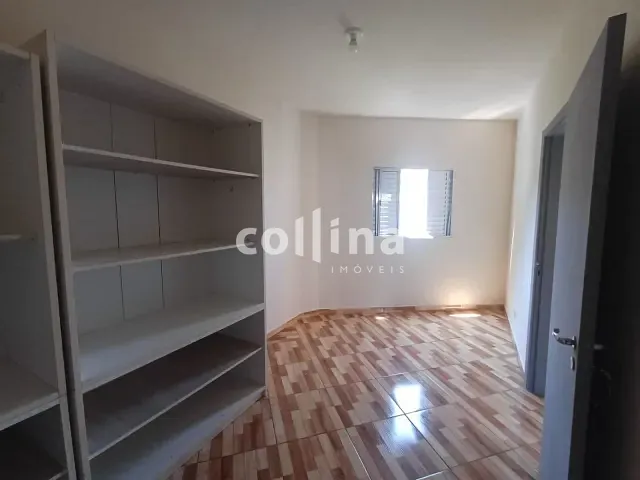 Casa 2 quartos e 1 banheiro, para alugar, no bairro Chácara Adriana Aparecida em Carapicuíba