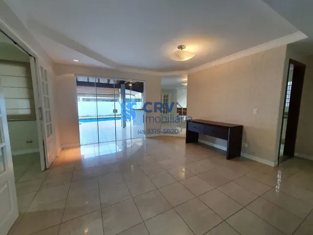 Casa com 306m² 4 quartos e 4 banheiros, à venda, no bairro Parque Jamaica em Londrina