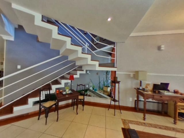 Casa com 415m² 4 quartos e 4 banheiros, à venda, no bairro Urbanova em São José dos Campos