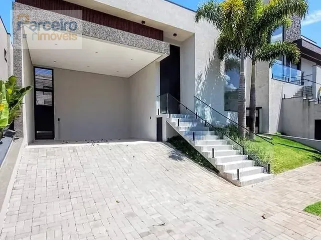 Casa 3 quartos e 4 banheiros, à venda, no bairro Chácaras Maringá em Atibaia