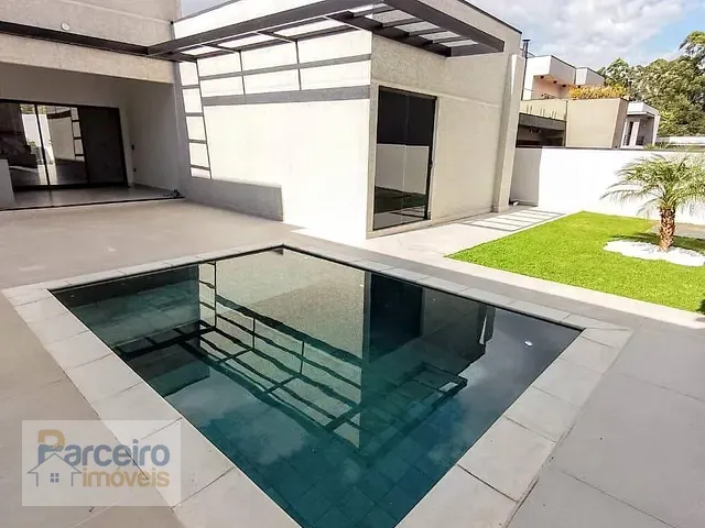 Casa 3 quartos e 4 banheiros, à venda, no bairro Chácaras Maringá em Atibaia