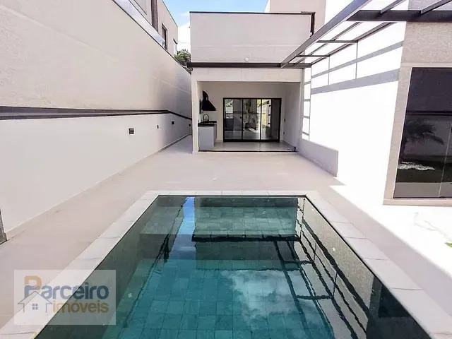 Casa 3 quartos e 4 banheiros, à venda, no bairro Chácaras Maringá em Atibaia