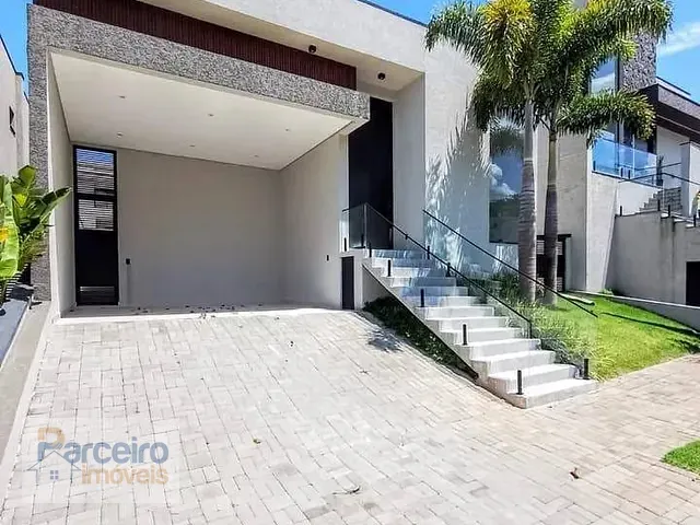 Casa 3 quartos e 4 banheiros, à venda, no bairro Chácaras Maringá em Atibaia
