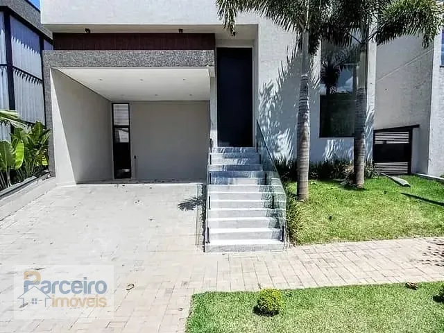 Casa 3 quartos e 4 banheiros, à venda, no bairro Chácaras Maringá em Atibaia